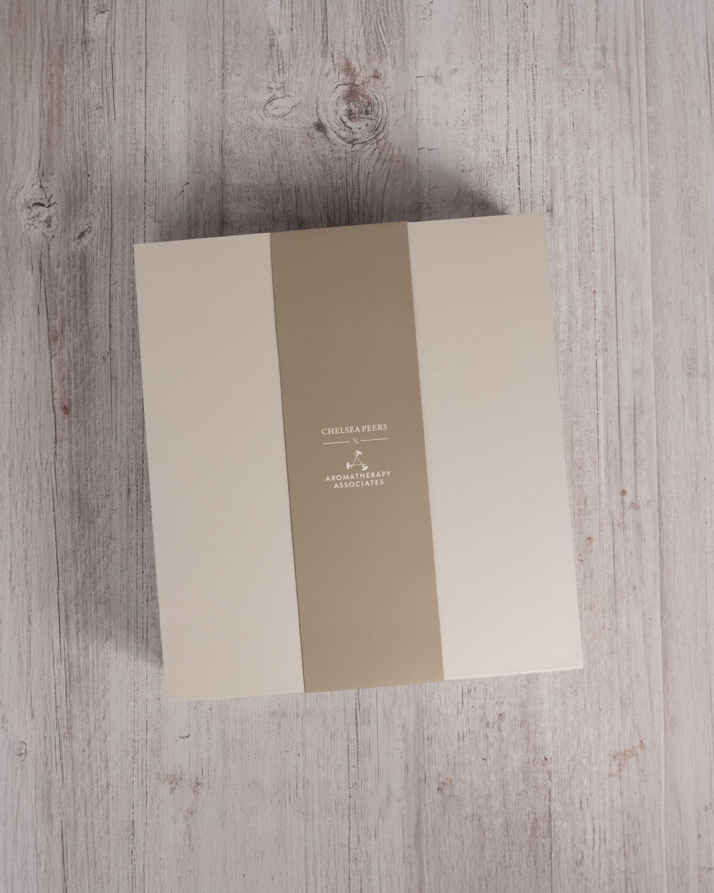 Chelsea Peers x Aromatherapy Associates: The Luxurious Sleep Gift Set - Navy