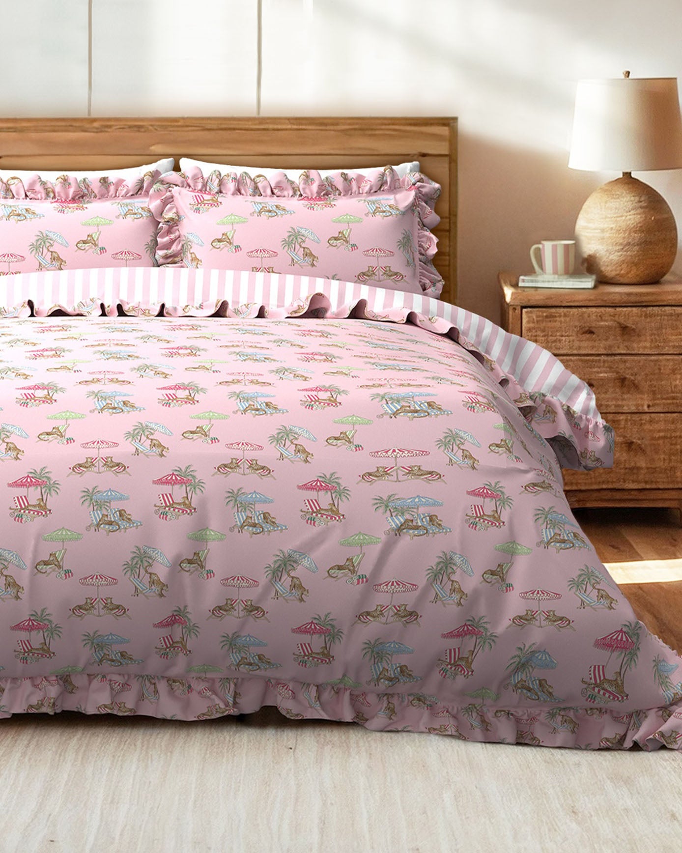 Cotton Lounging Leopards / Stripe Print Reversible Frill Bedding Set