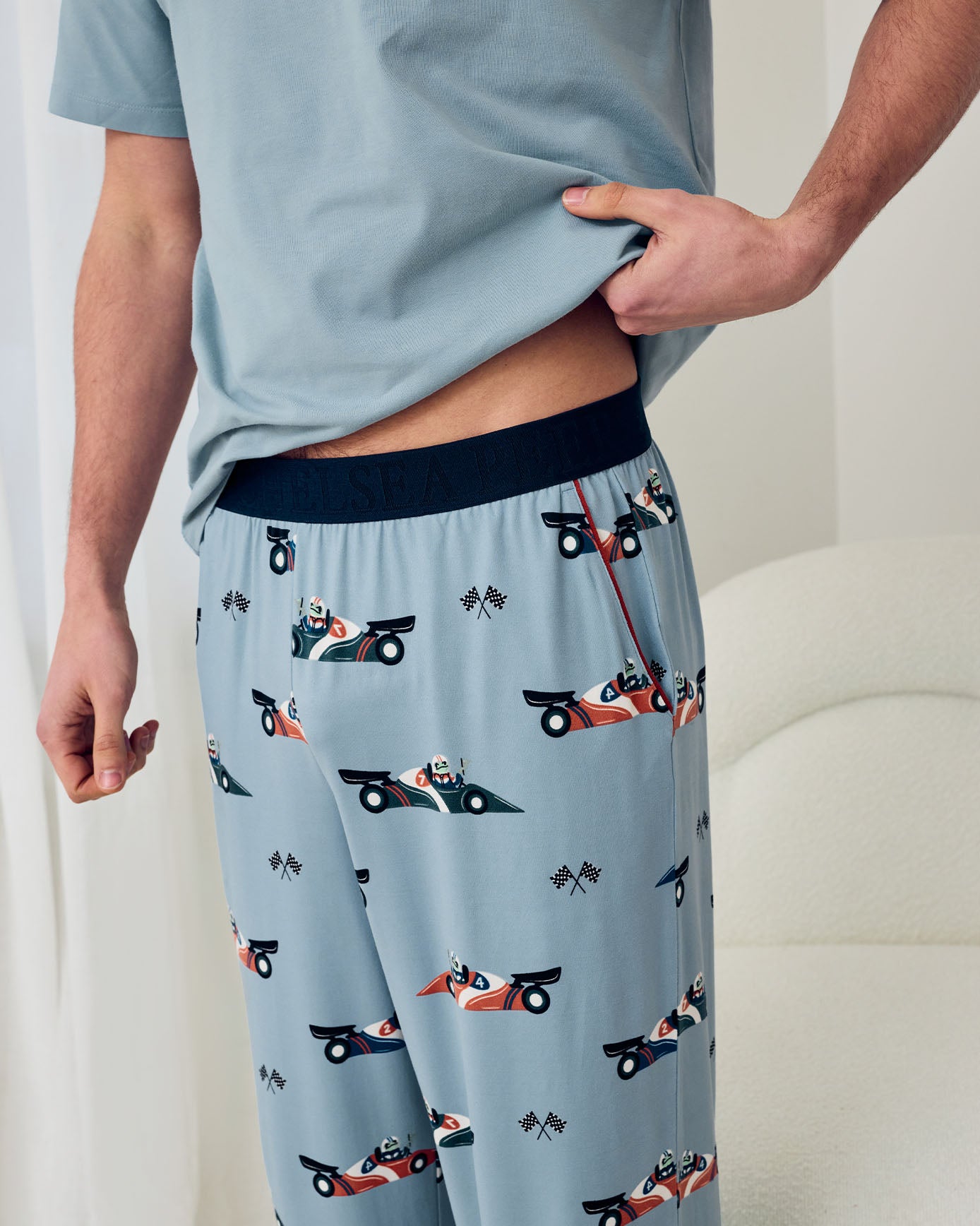 Racing Frogs Print Long Pyjama Set