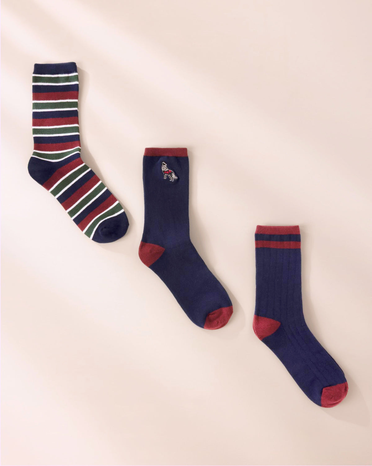 Mens Organic Cotton Embroidered Wolf Stripe Socks 3 Pack