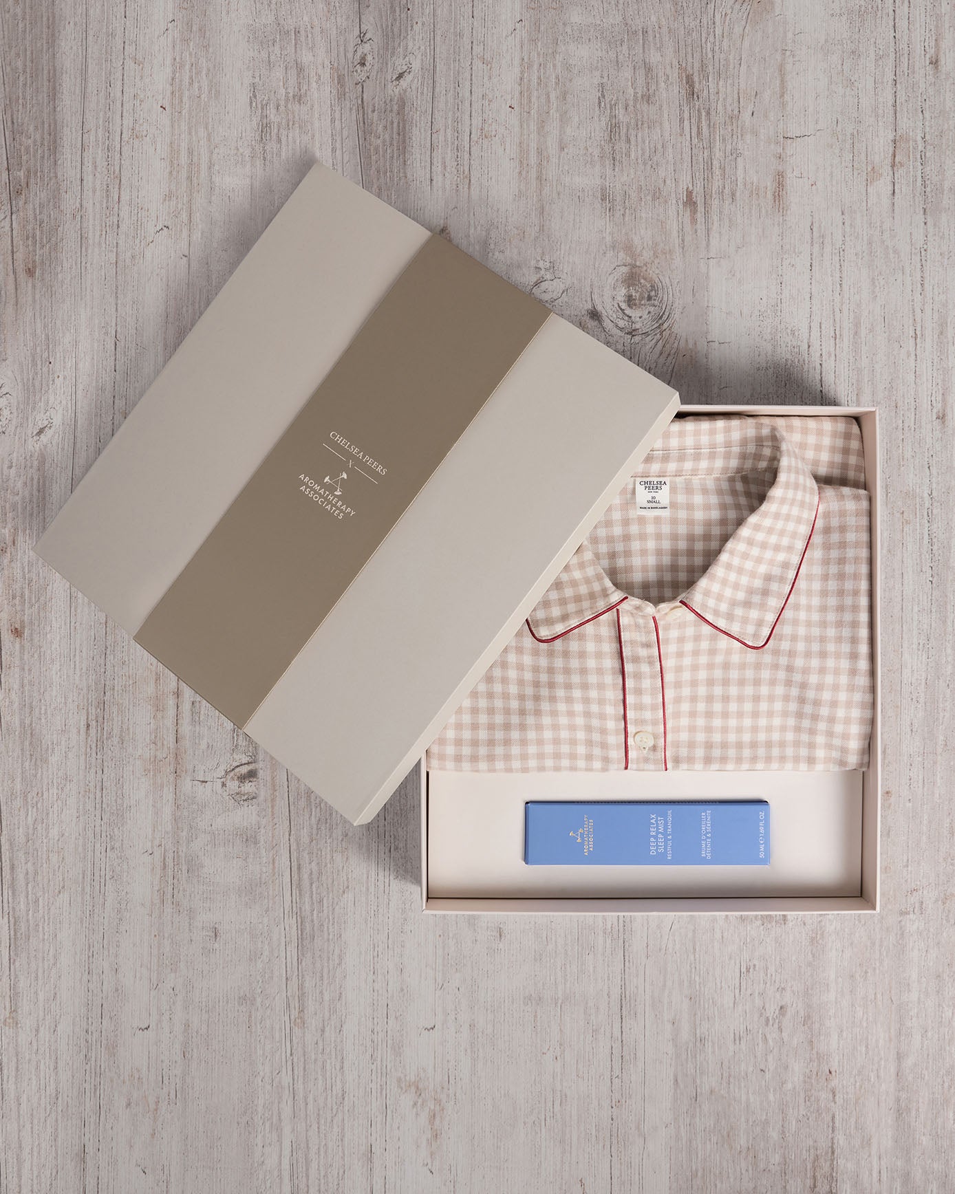 Chelsea Peers x Aromatherapy Associates: The Luxurious Sleep Gift Set - Beige