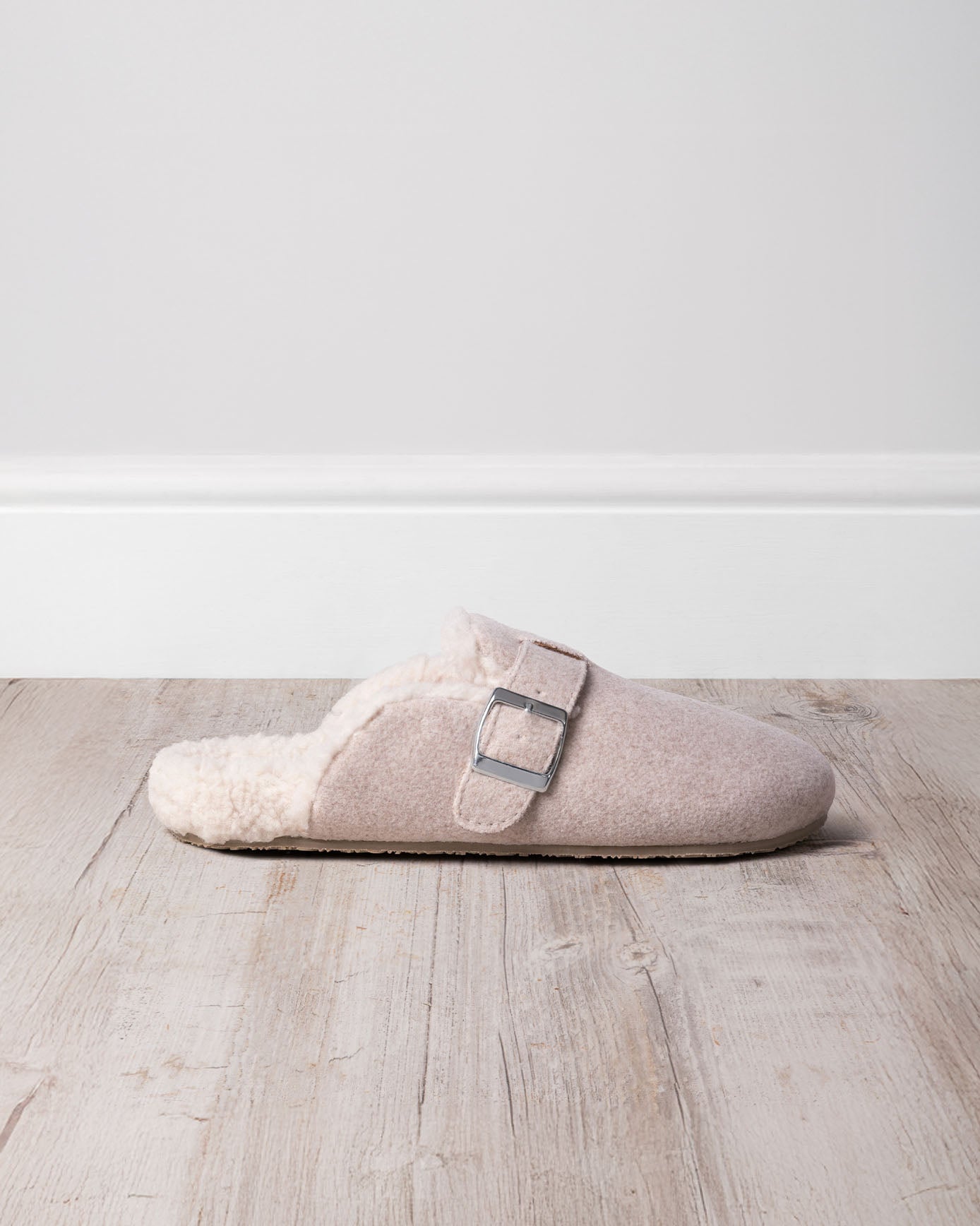 Felt Buckle Detail Shearling Clog Slippers - Grey