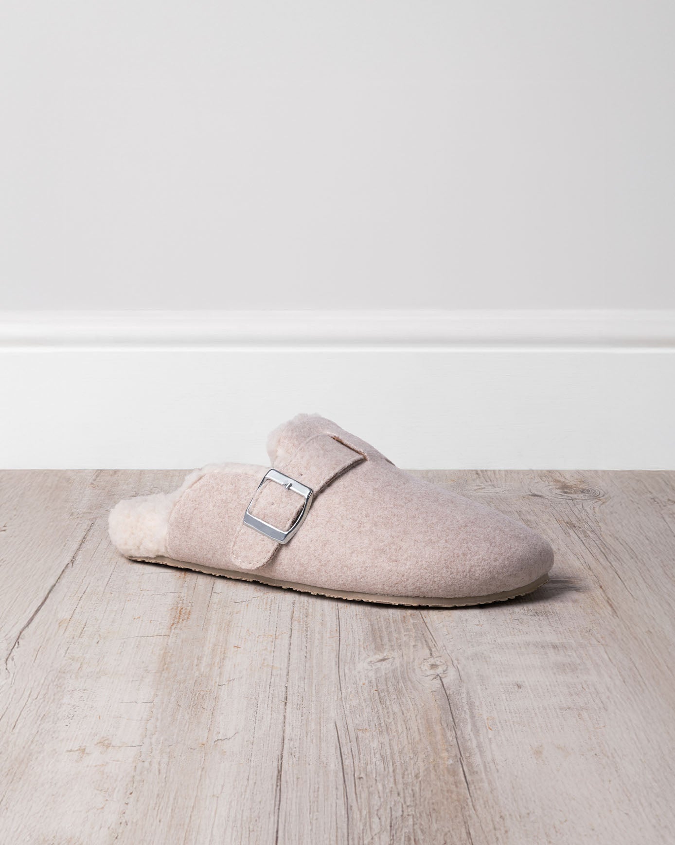 Felt Buckle Detail Shearling Clog Slippers - Grey