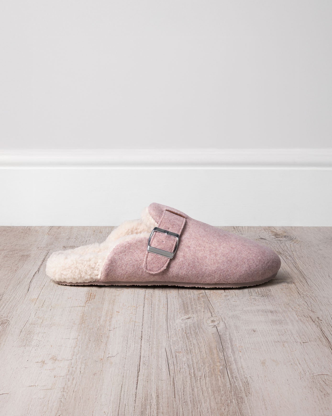Felt Buckle Detail Shearling Clog Slippers - Pink