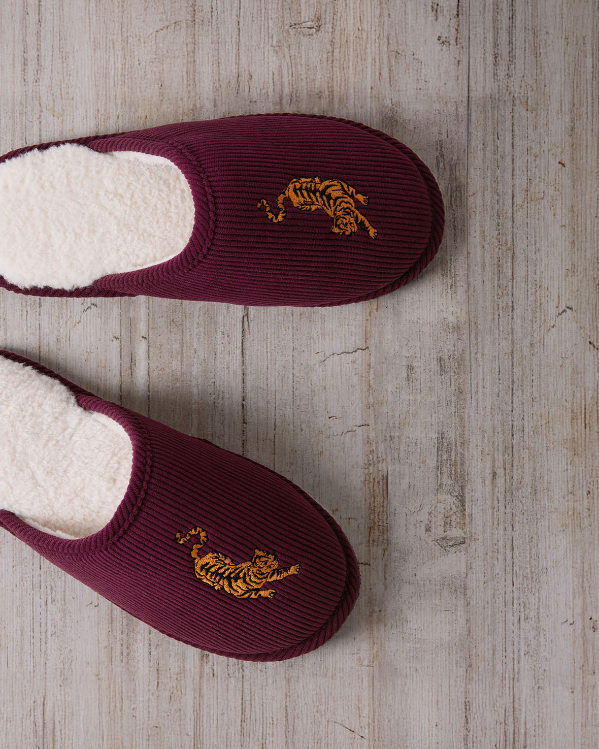Mens Corduroy Embroidered Tiger Mule Slippers