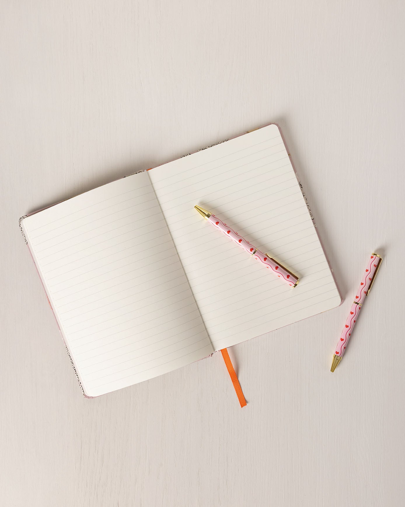 Twin Pack Boxed Pen Set - Wavy Heart Print