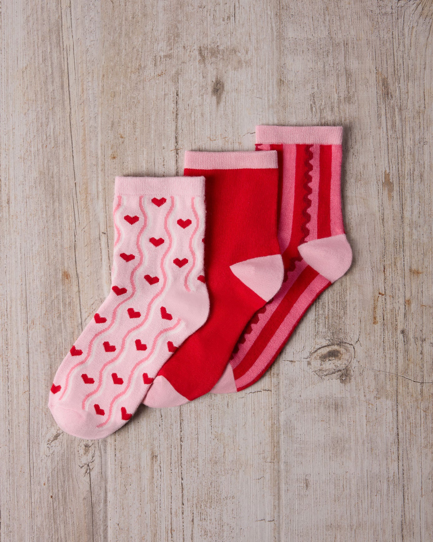 Wavy Heart Socks 3 Pack
