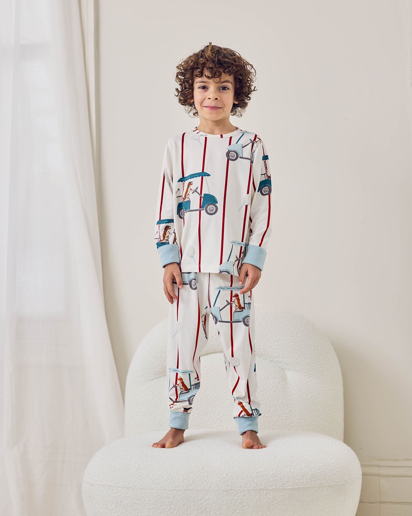 model note: Cassius is 3'6" and is wearing size 5-6