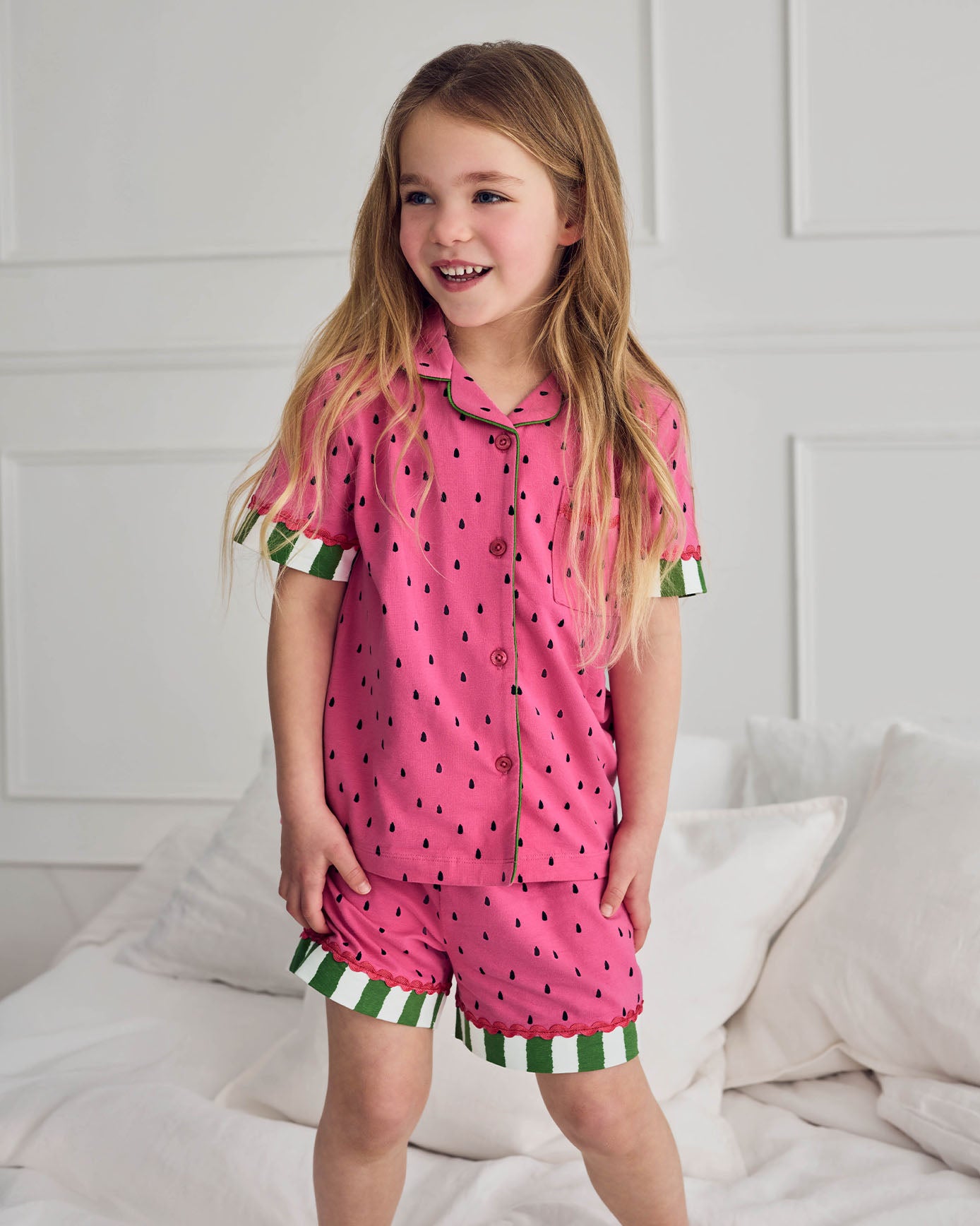 model note: Fiadh is 3'7" and is wearing a UK 5-6