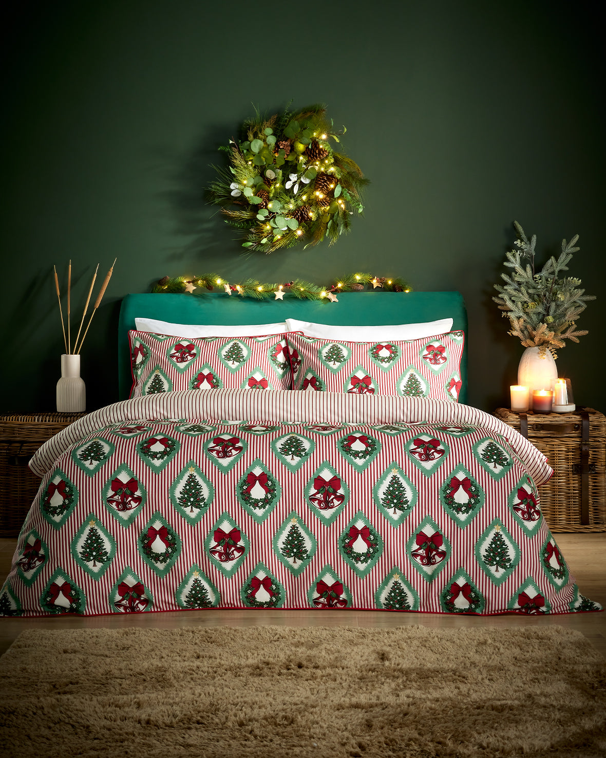 Cotton Christmas Vintage Tree & Wreath Print Bedding Set