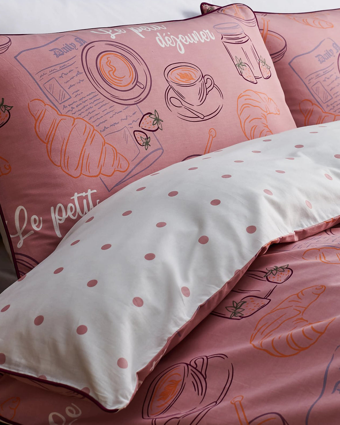 Cotton Breakfast / Polka Dot Print Reversible Bedding Set