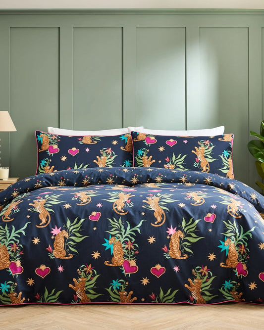 Cotton Enchanted Tiger / Twinkling Sky Print Reversible Bedding Set