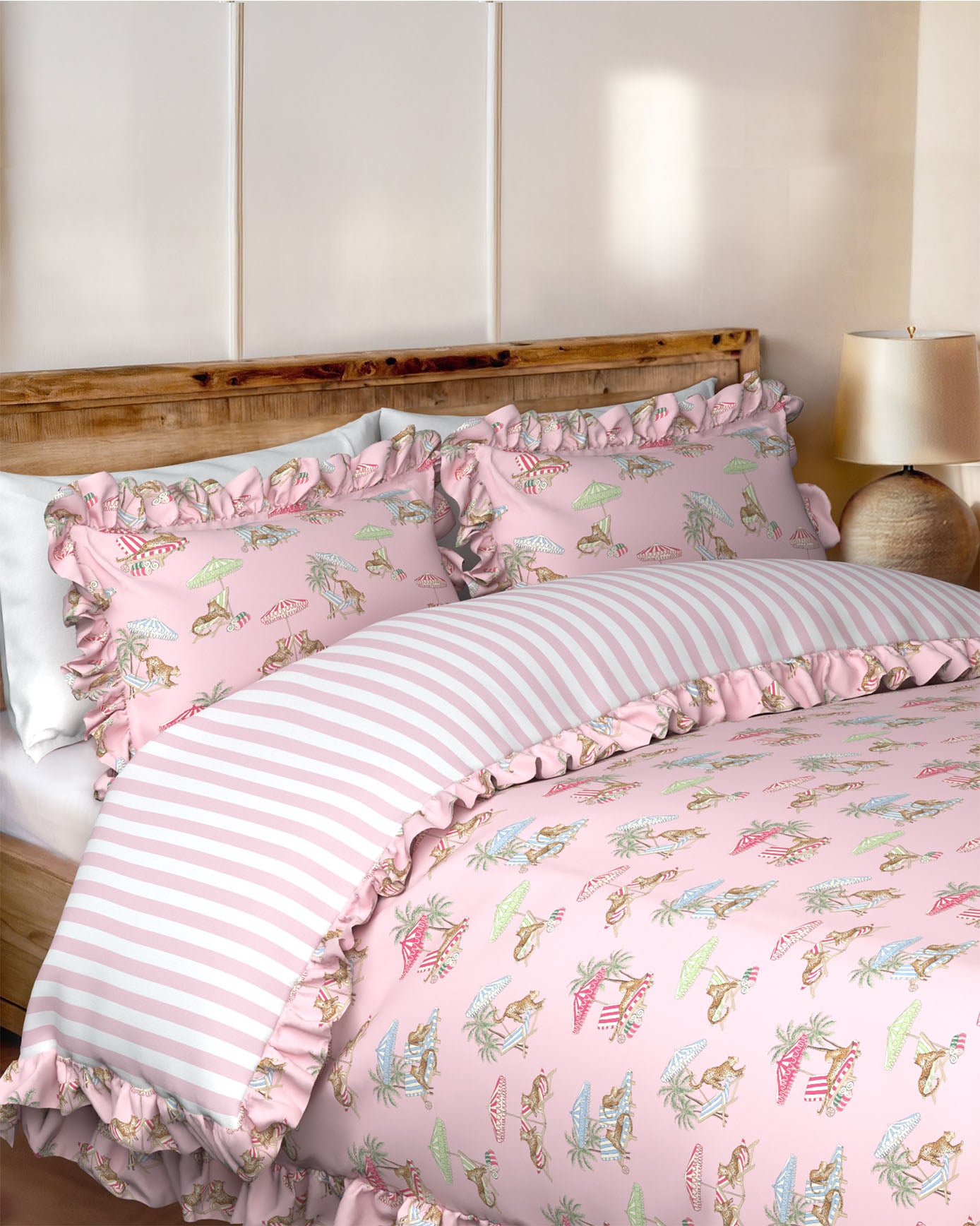 Cotton Lounging Leopards / Stripe Print Reversible Frill Bedding Set