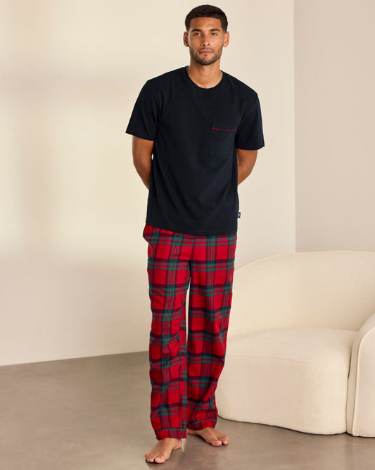 model note: Ashley is 6'2" and is wearing a UK M
