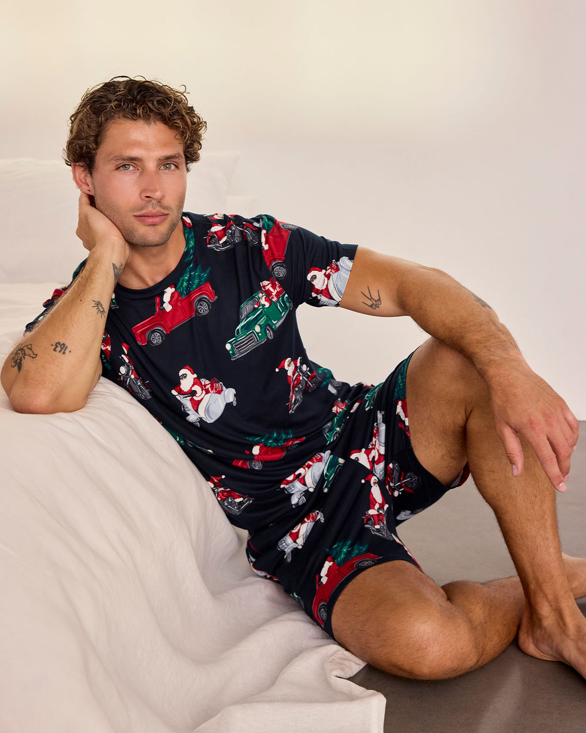 Christmas Santa Road Trip Print Short Pyjama Set