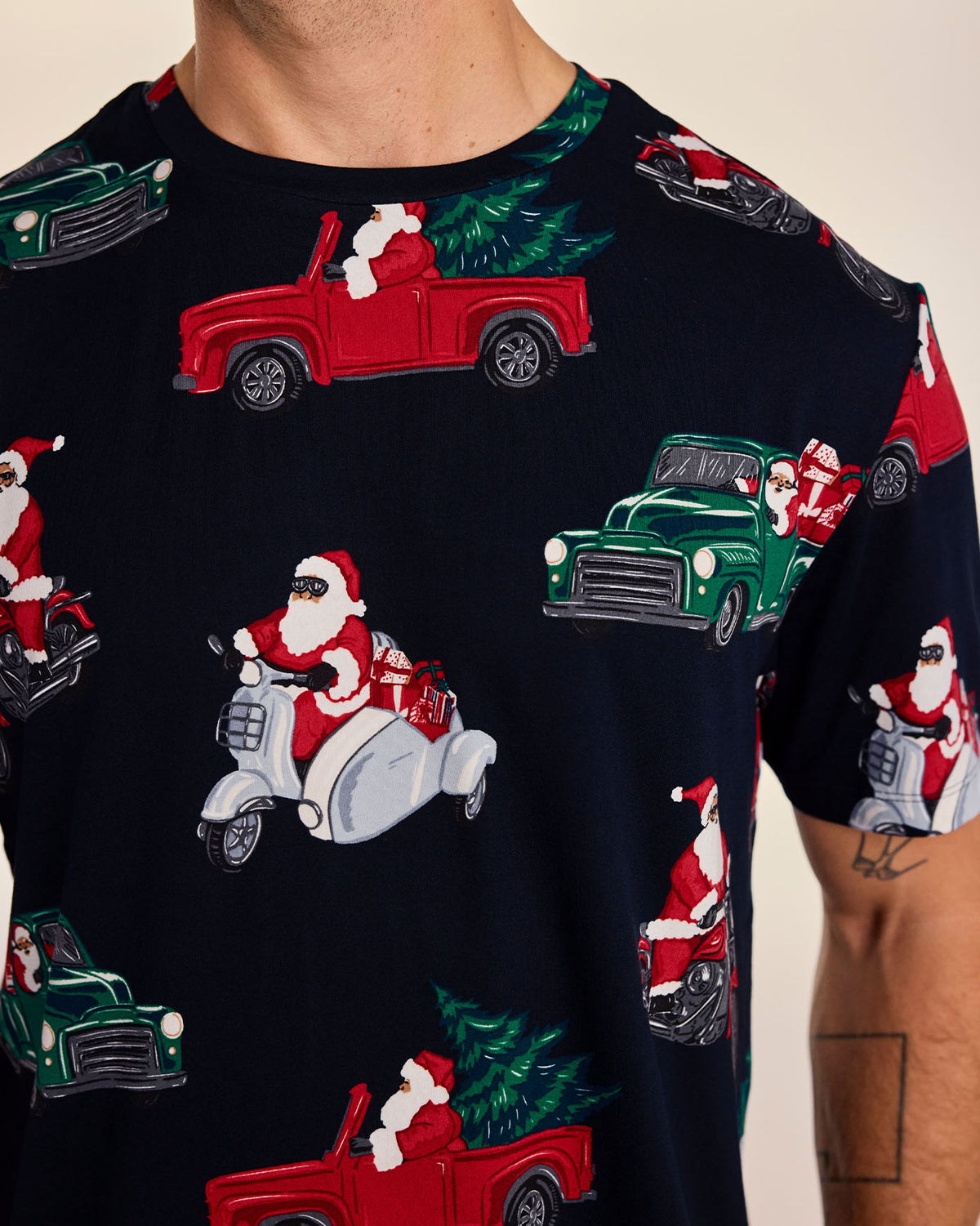 Christmas Santa Road Trip Print Short Pyjama Set