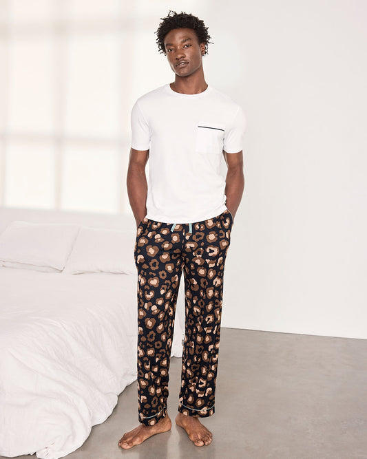 model note: George is 6'2" and is wearing a UK M