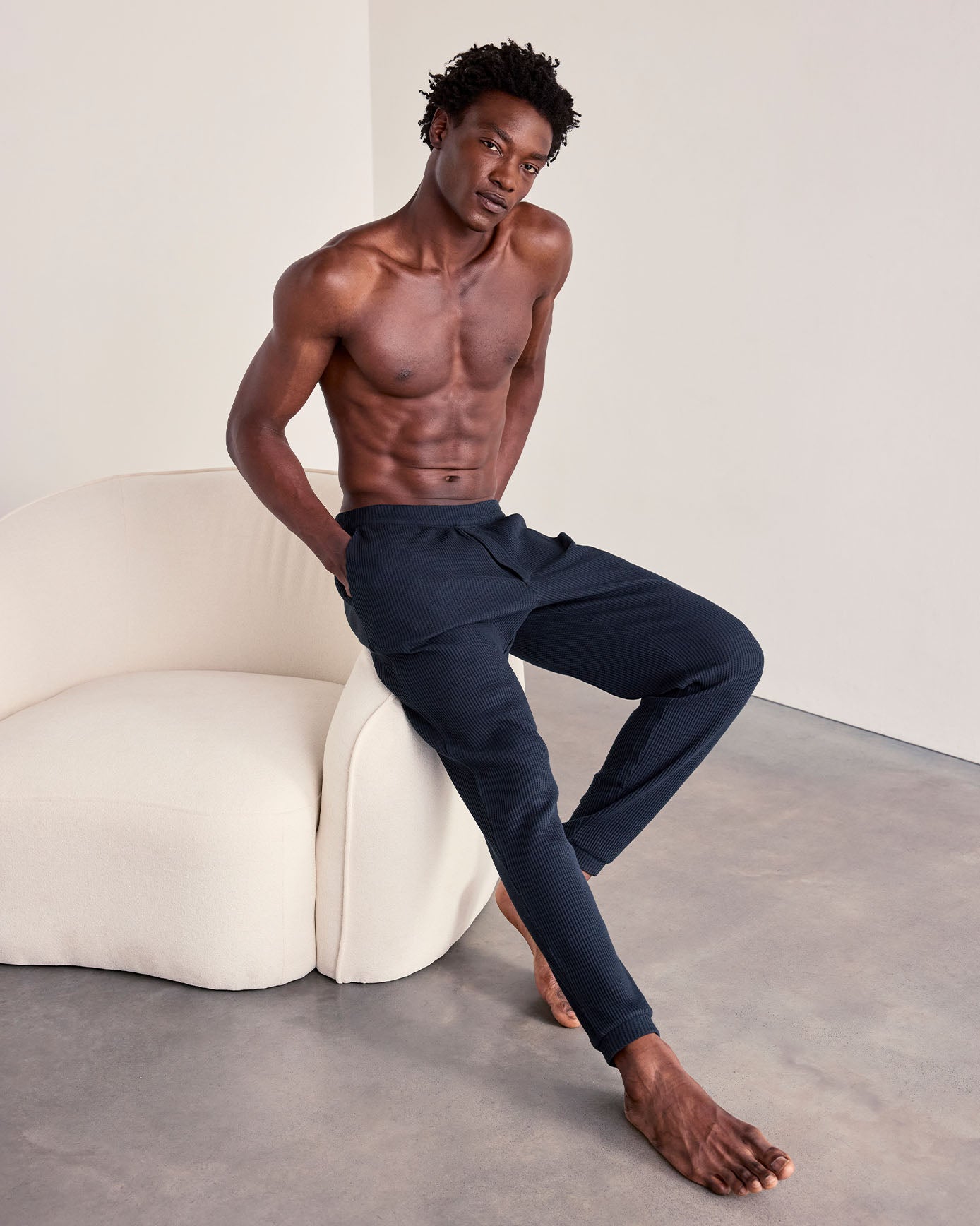 model note: George is 6'2" and is wearing a UK M