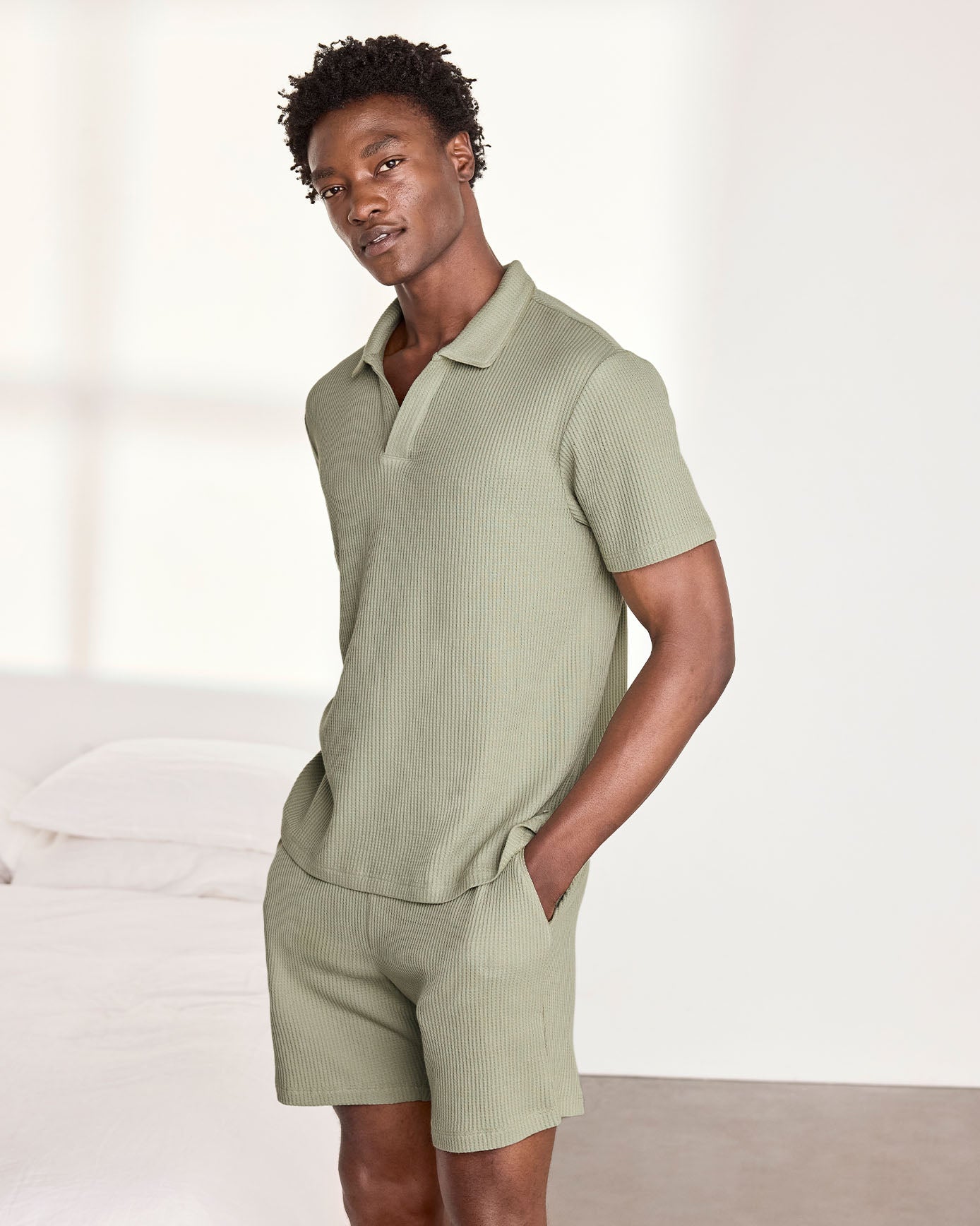 model note: George is 6'2" and is wearing a UK M