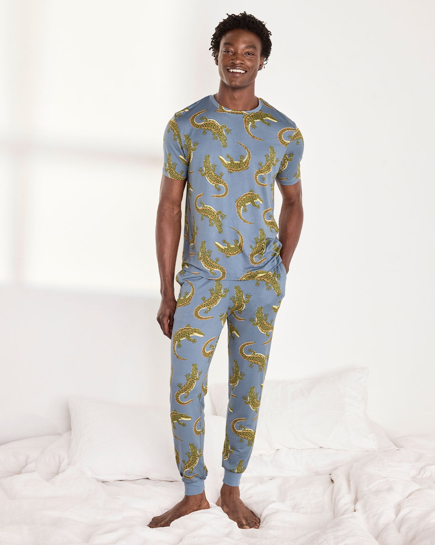 model note: George is 6'2" and is wearing a UK M