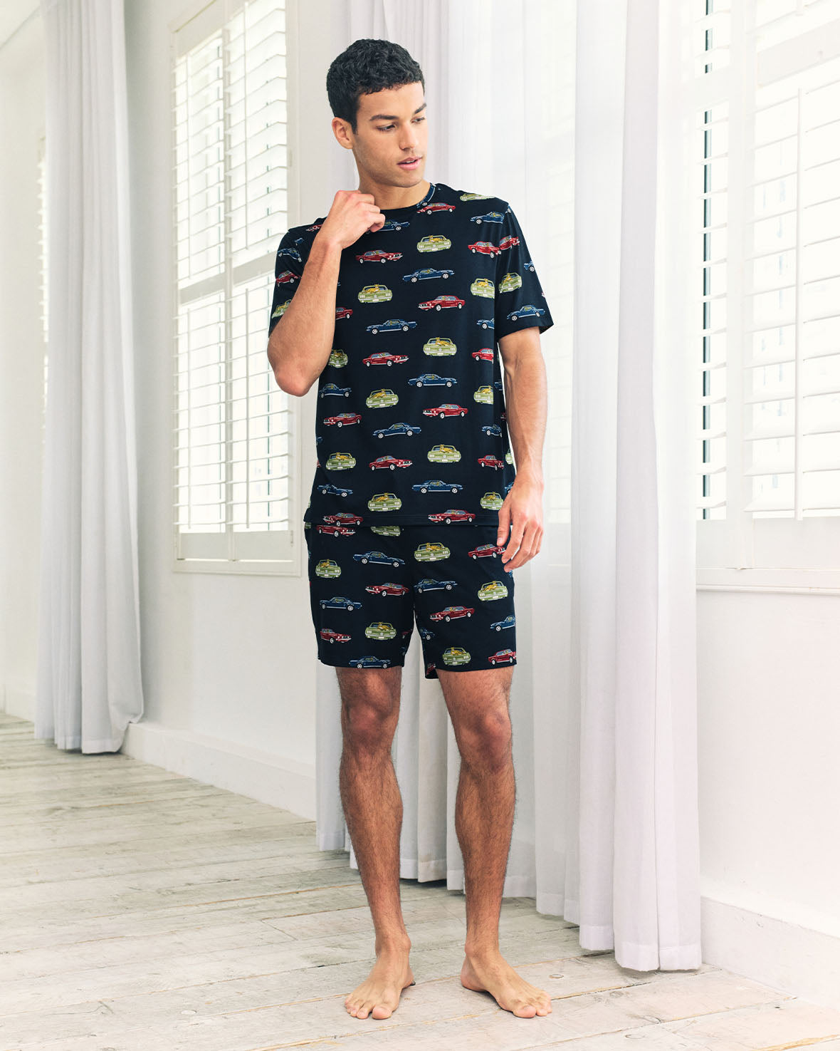 model note: Marlow is 6ft 2.5" and is wearing a size M