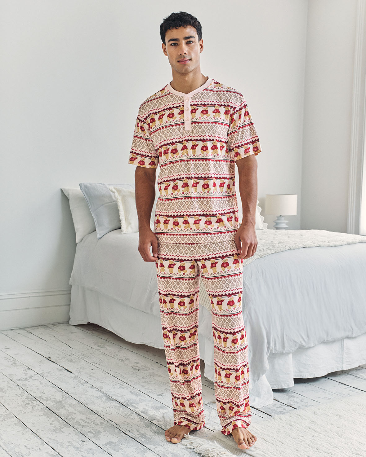 model note: Blake is 6ft and is wearing size M