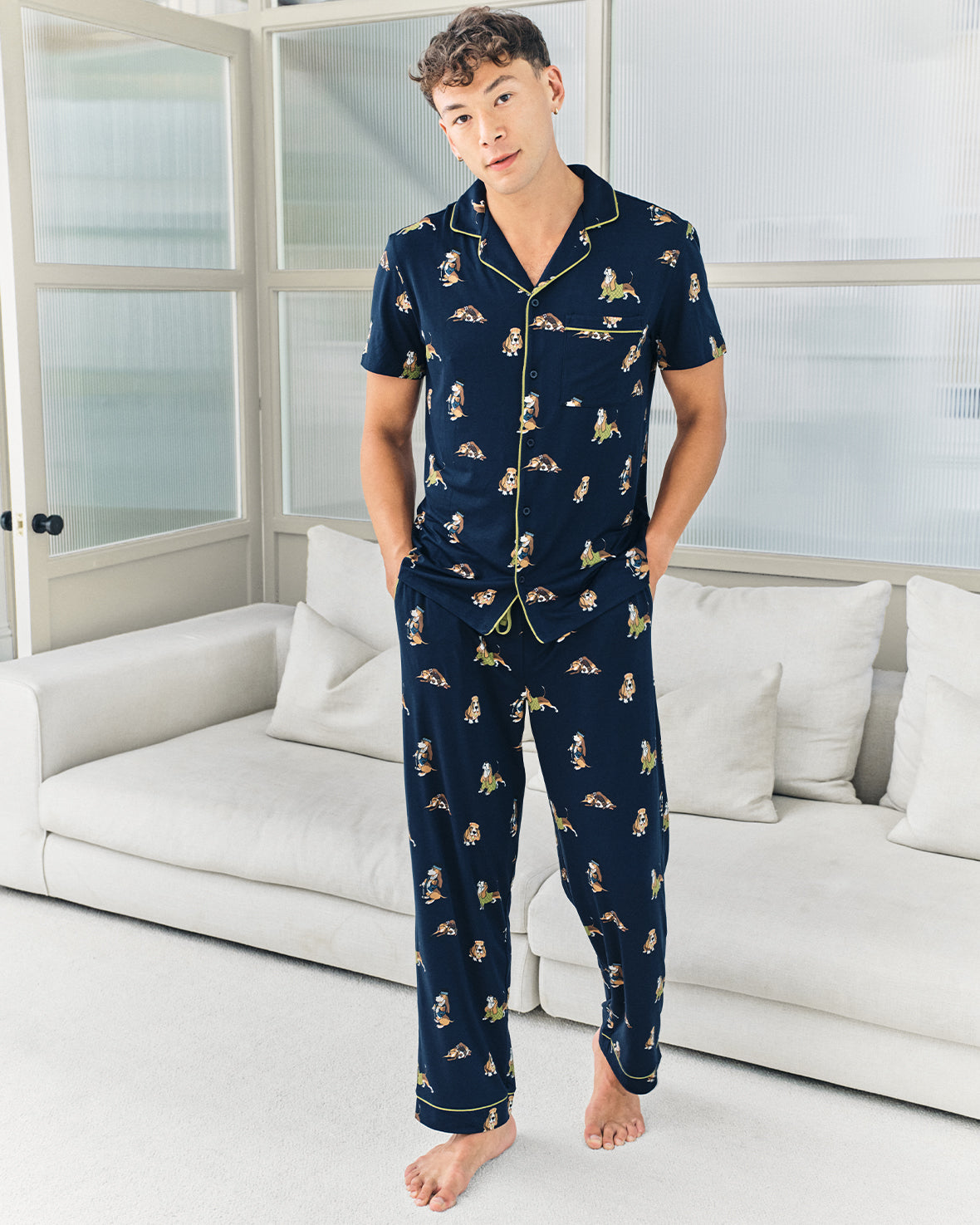 model note: Marcus is 6ft 3" and is wearing size M