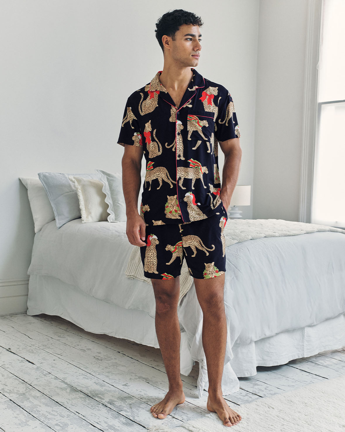 model note: Blake is 6ft and is wearing size M