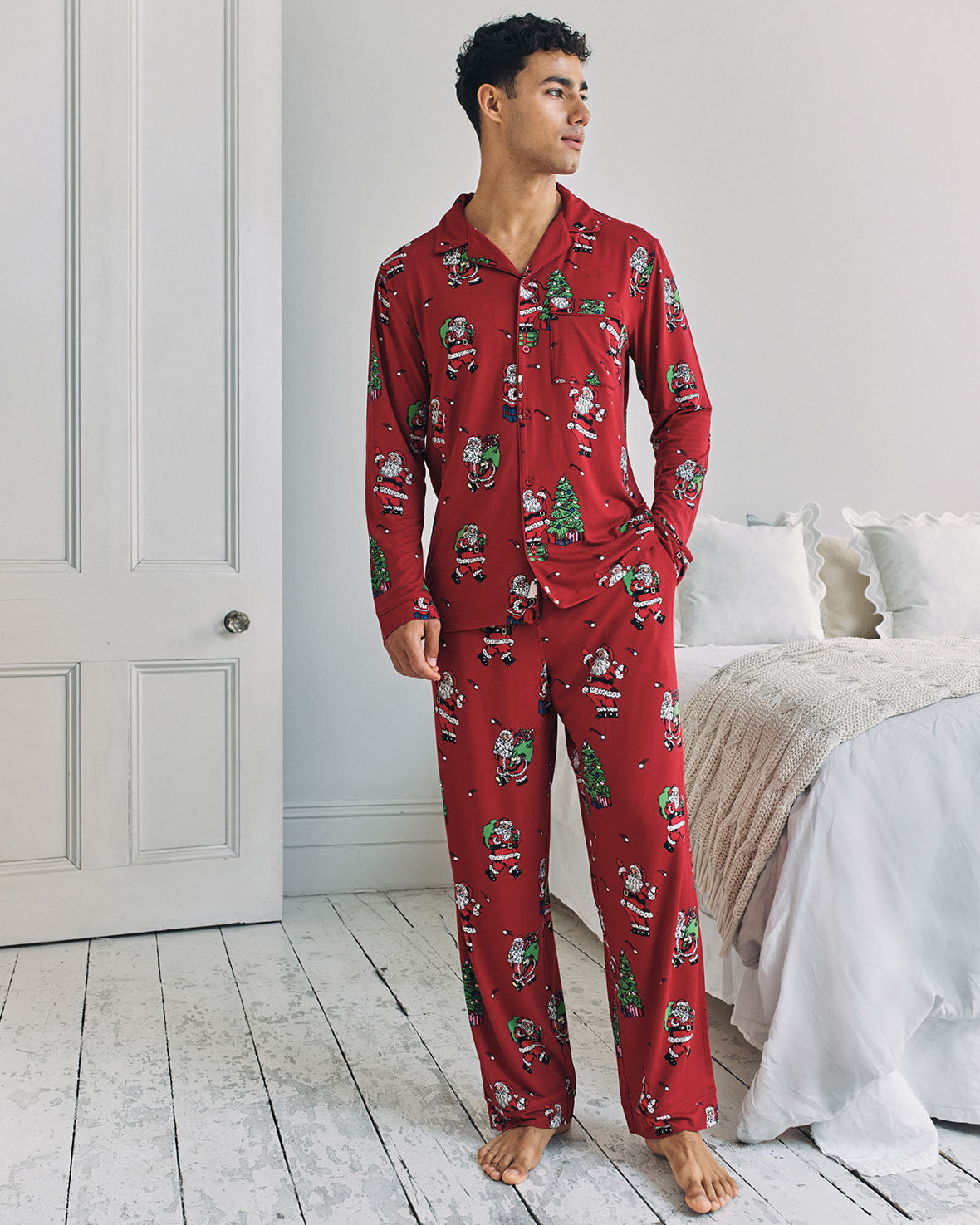 model note: Blake is 6ft and is wearing size M