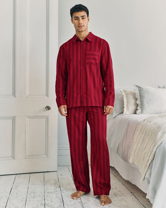 model note: Blake is 6ft and is wearing size M