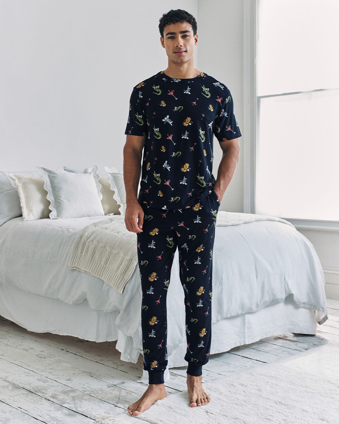 model note: Blake is 6ft and is wearing size M