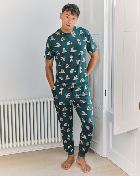 model note: Marcus is 6ft 3" and is wearing size M