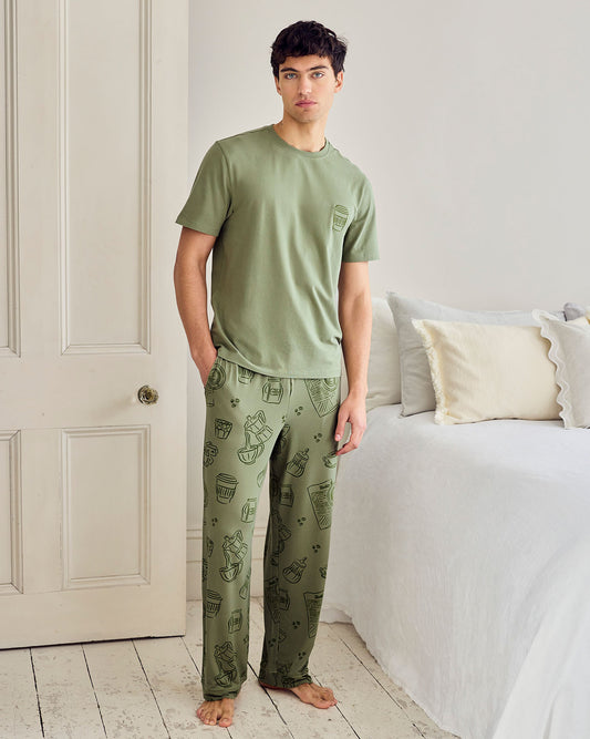 model note: Evans is 6' 2.5'' and is wearing a size M