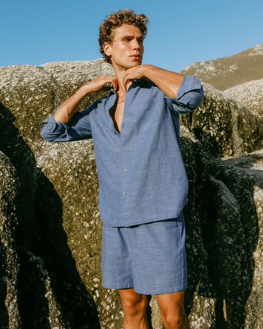 model note: Luc is 6’0” and is wearing a size M