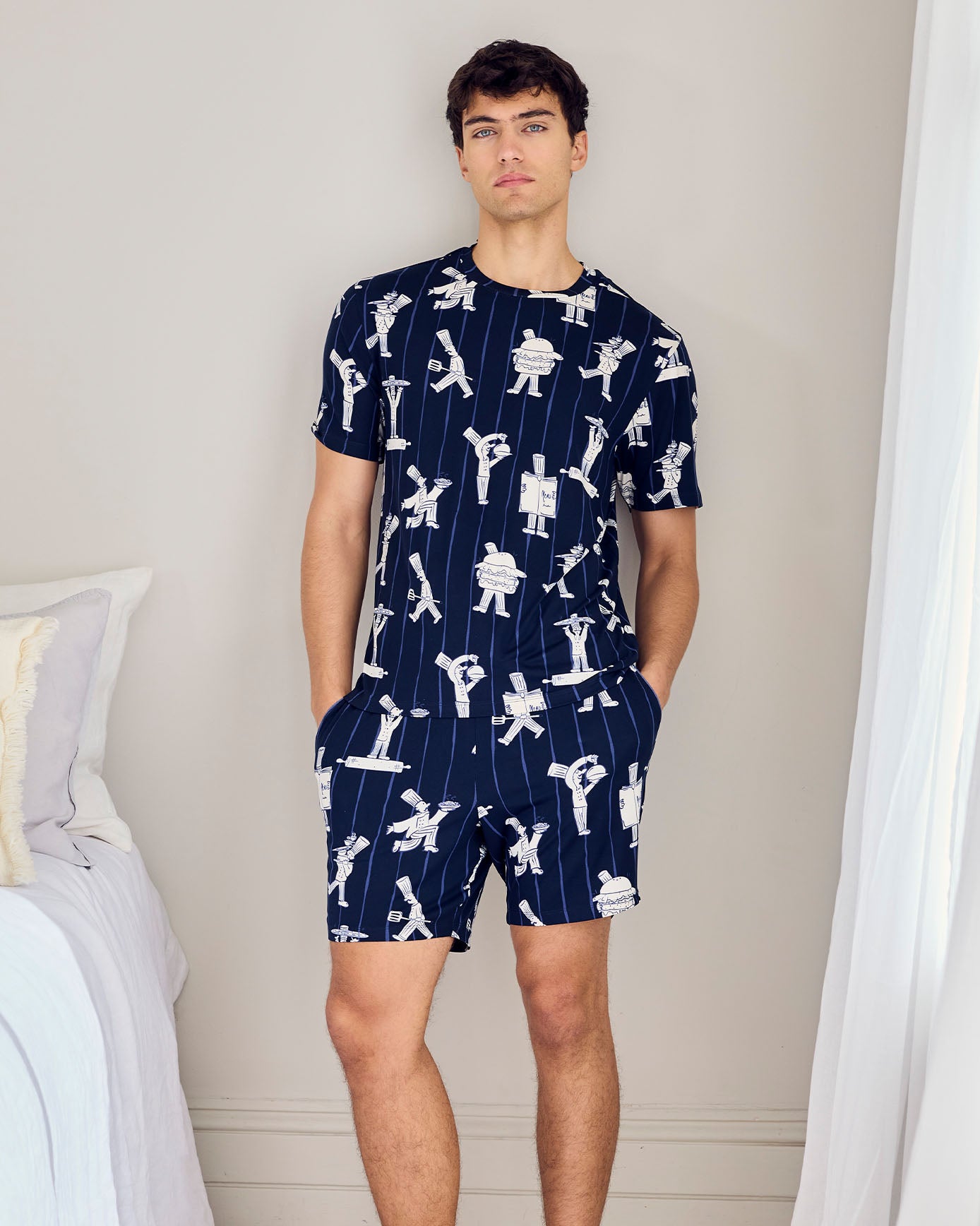 model note: Evans is 6' 2.5'' and is wearing a size M