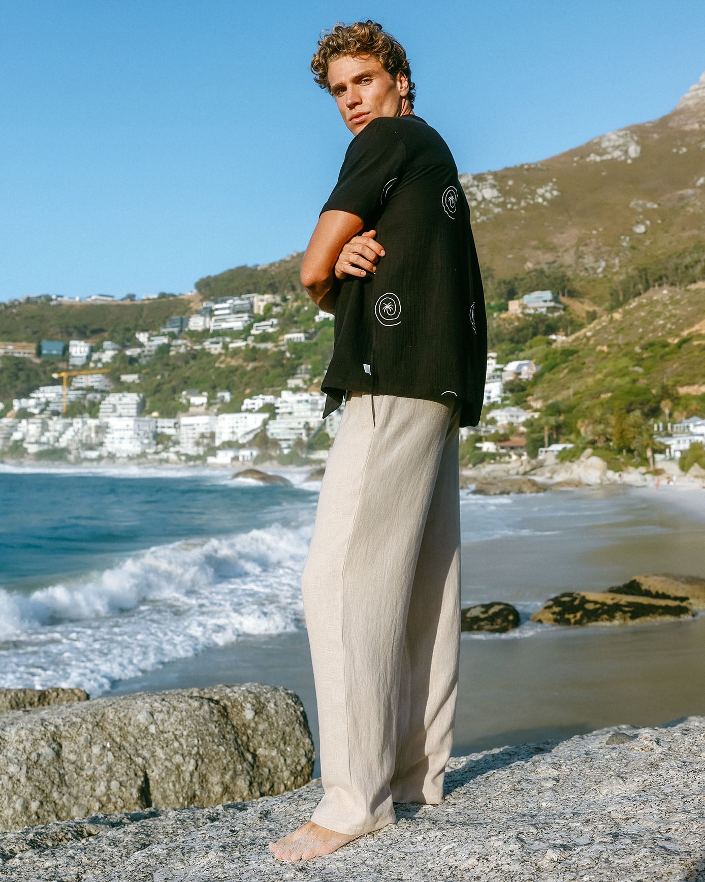 Organic Cotton Cheesecloth Embroidered Palm Loop Short Sleeve Shirt - Black