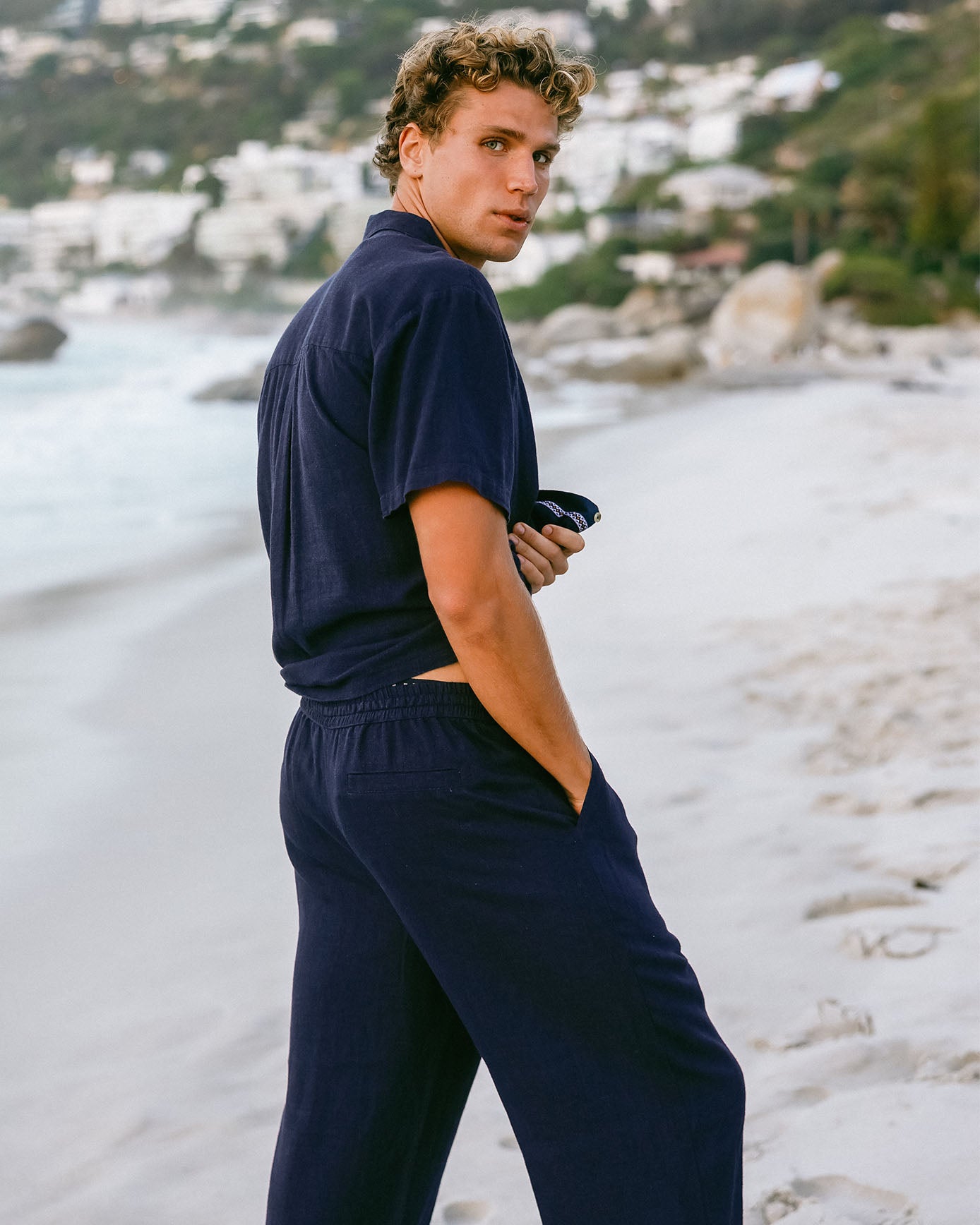 Linen-Blend Relaxed Trousers - Navy
