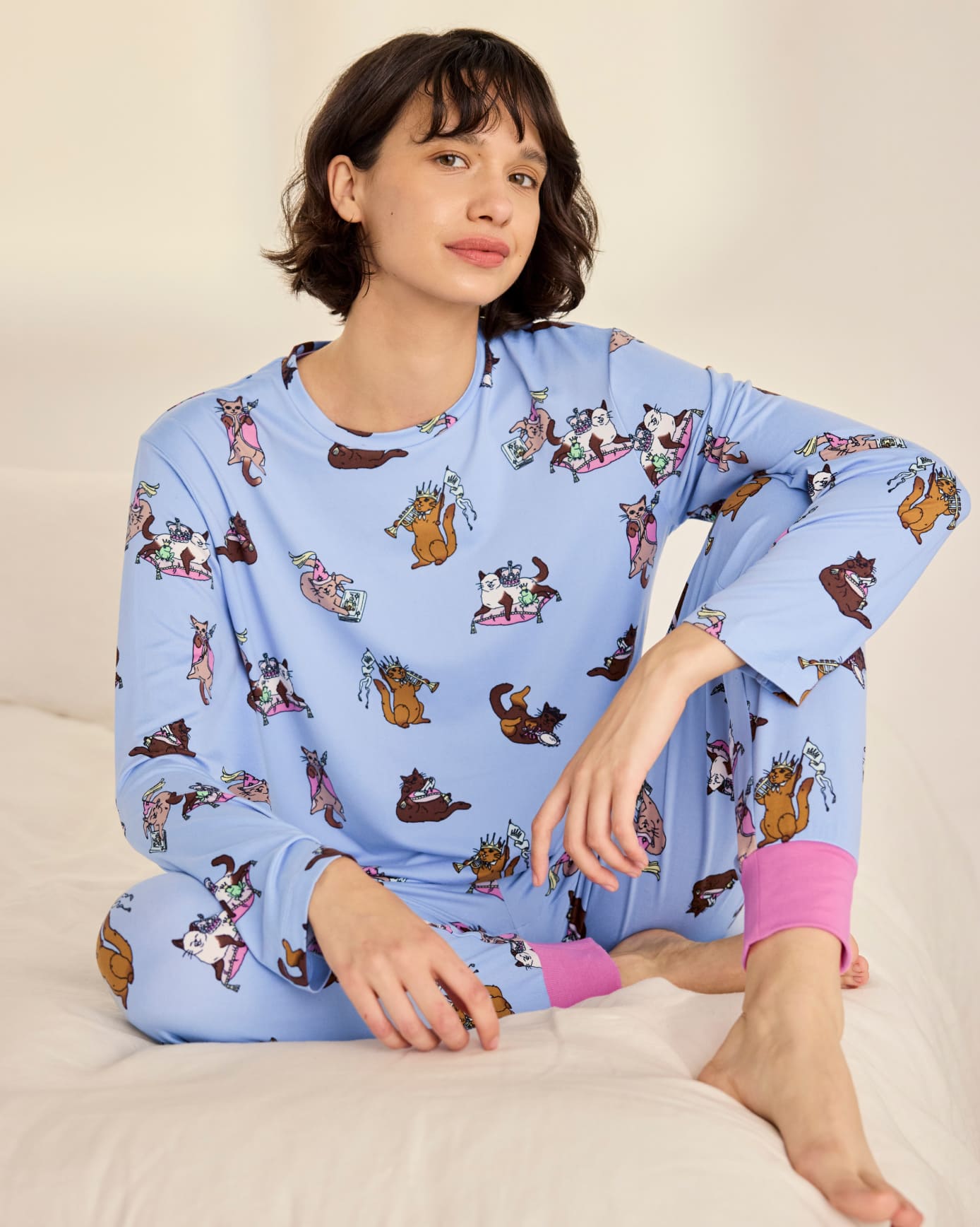 model note: Sara is 5'10" and is wearing a UK 10