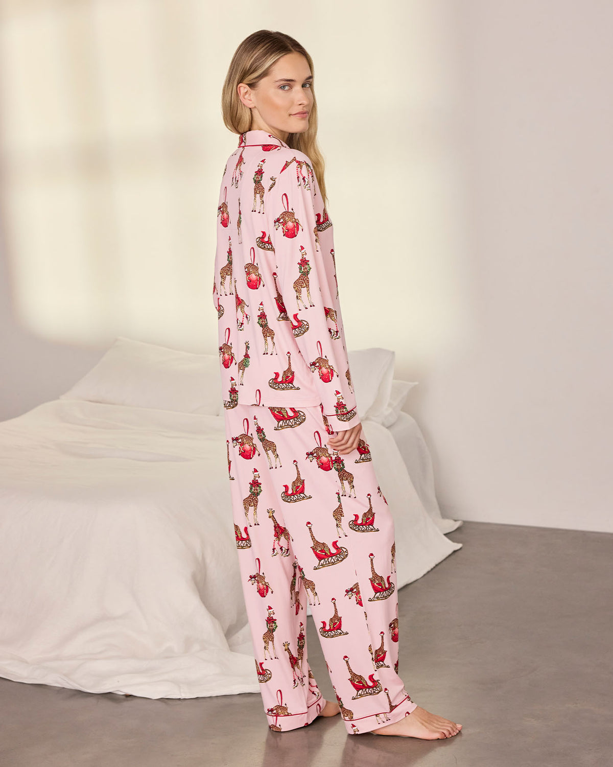 Christmas Giraffe Print Long Pyjama Set - Pink
