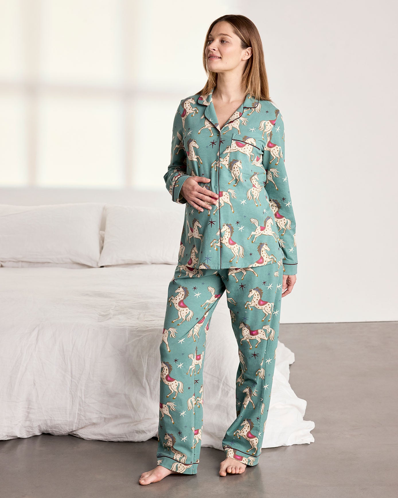 model note: Victoria is 5'8" and is wearing a UK 10, she is 6 months pregnant