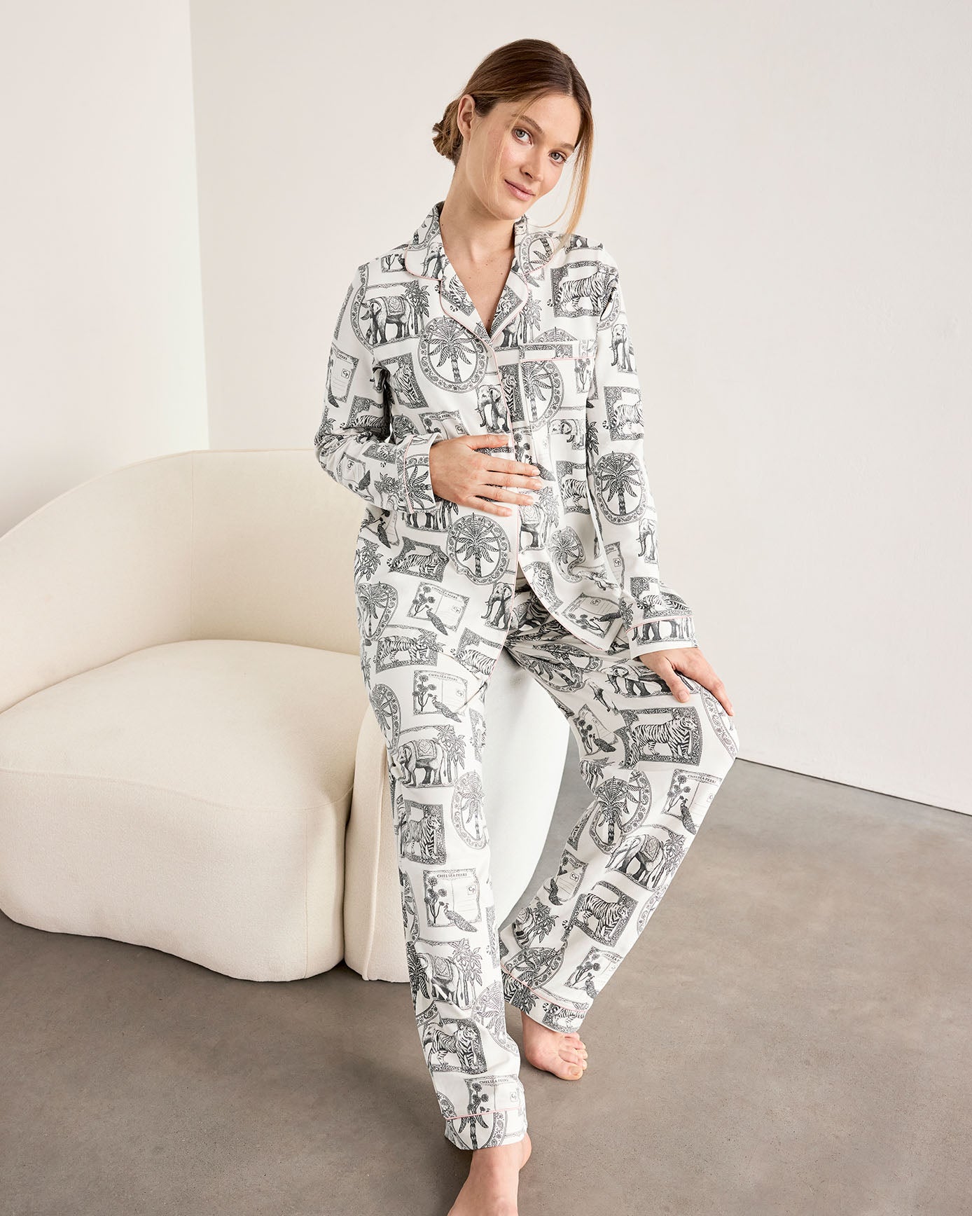 model note: Victoria is 5'8" and is wearing a UK 10, she is 6 months pregnant