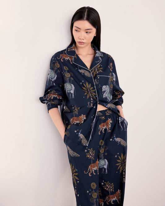 model note: Jiaya is 5'8" and is wearing a UK 10 Regular