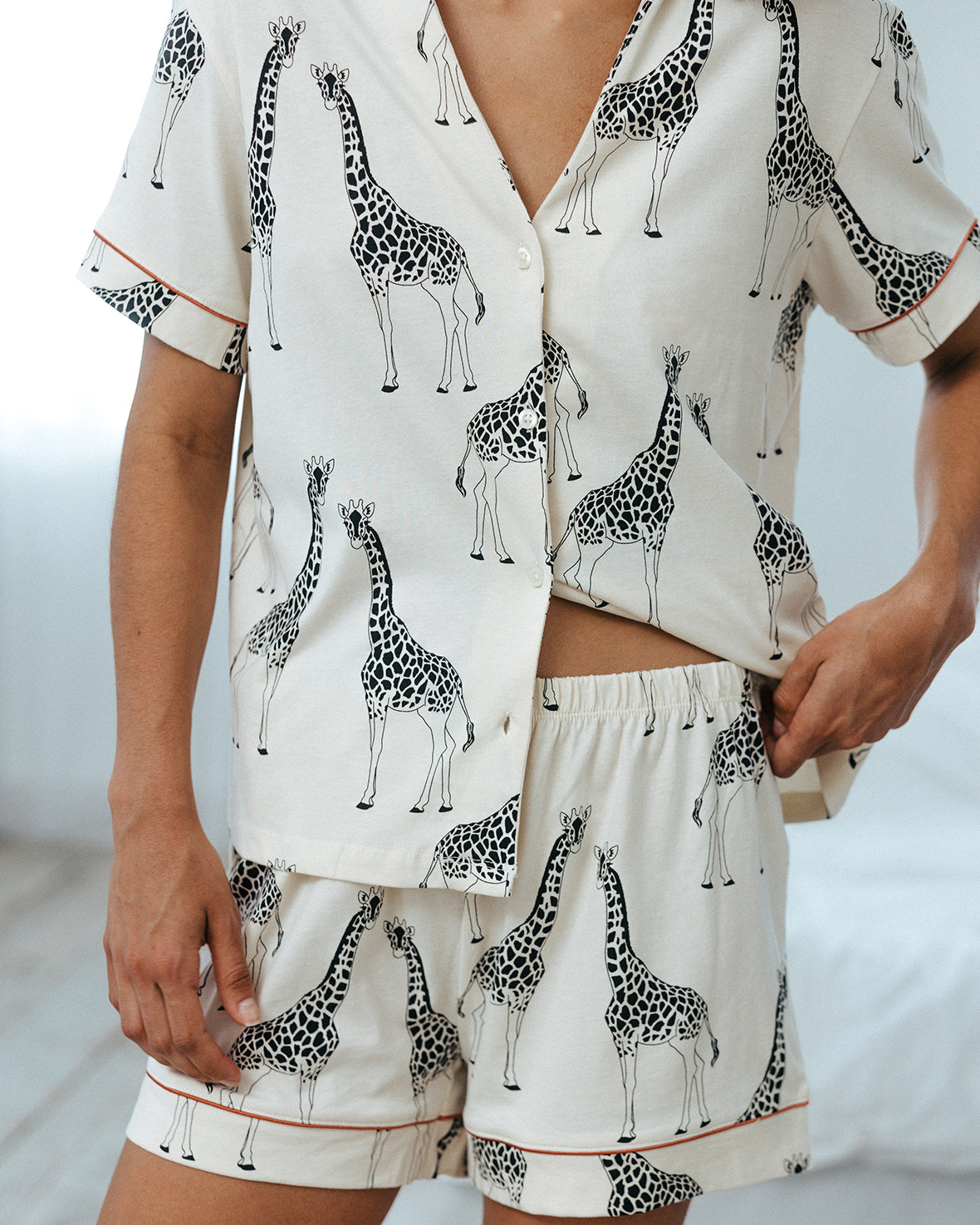 Organic Cotton Giraffe Print Short Pyjama Set - Cream