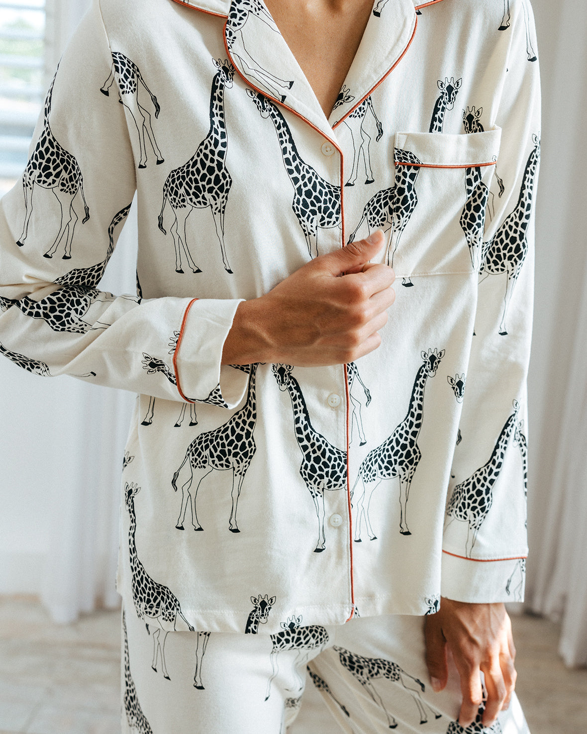 Organic Cotton Giraffe Print Long Pyjama Set - Cream