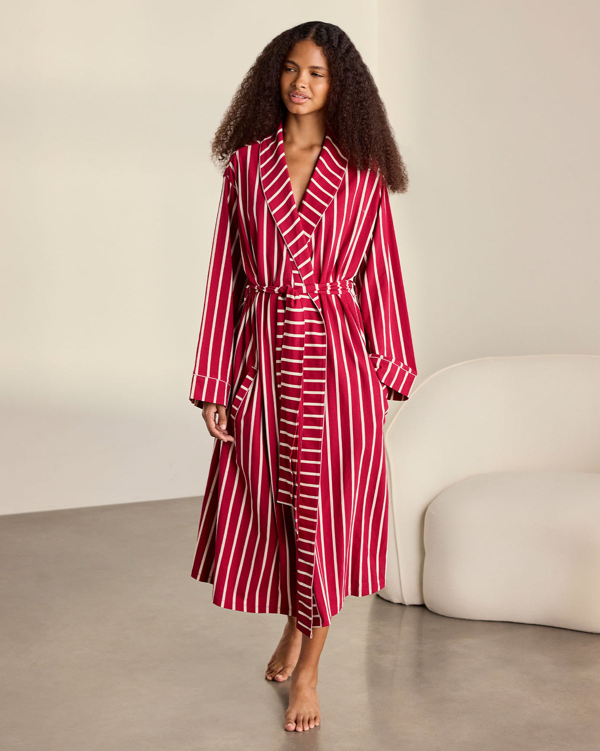 model note: Valeria is 5'7" and is wearing a UK 10
