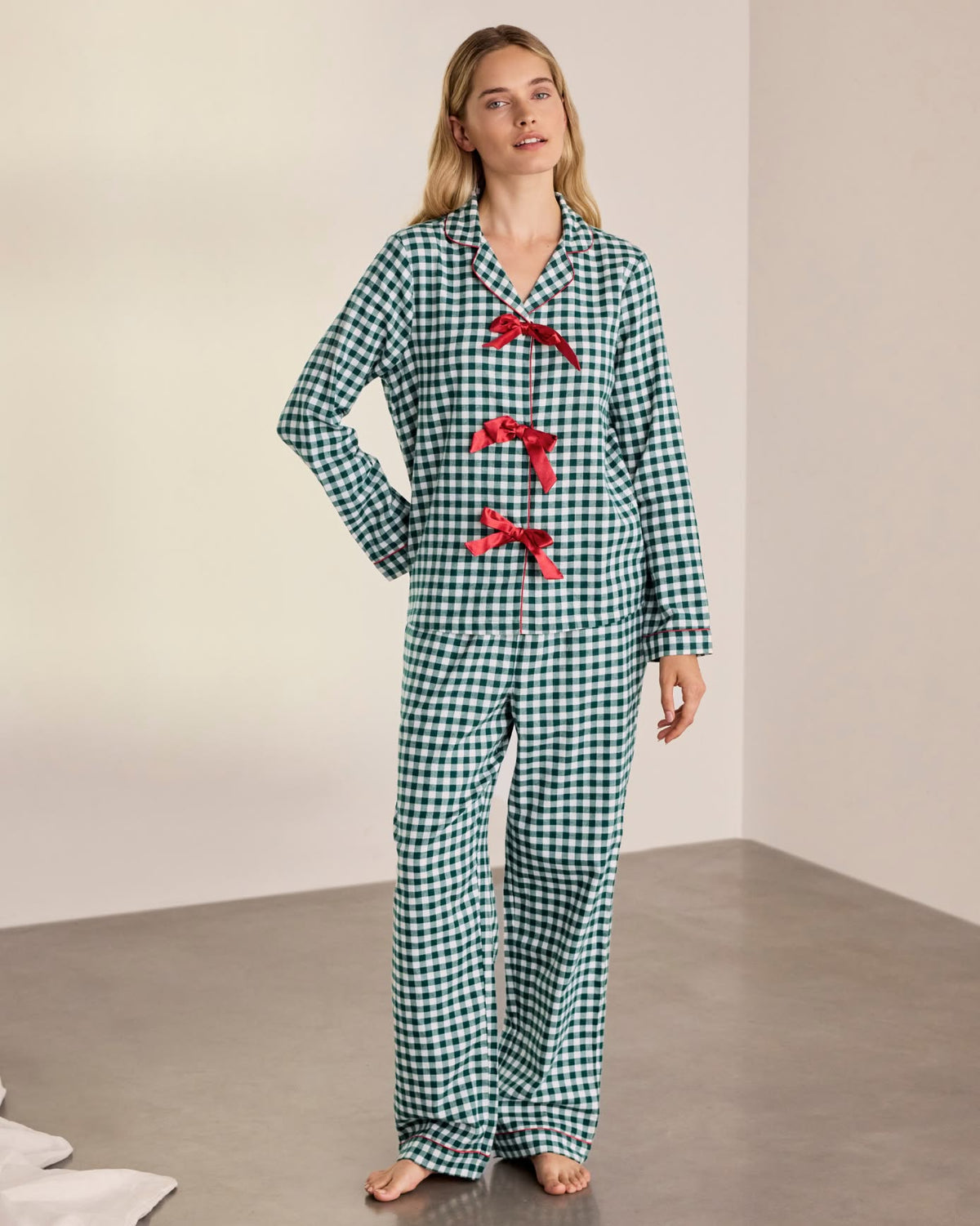 model note: Laura is 5'8.5" and is wearing a UK 10