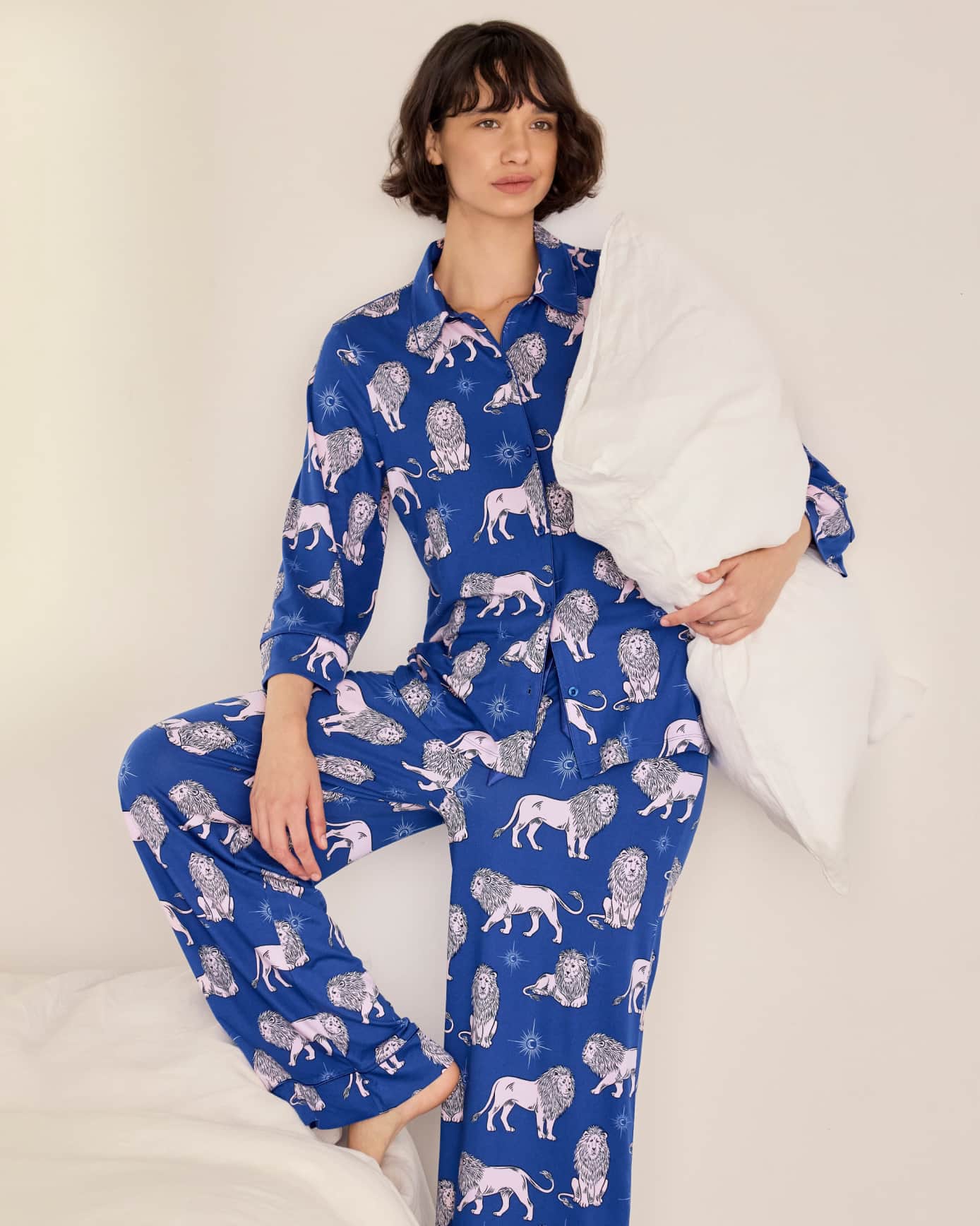 model note: Sara is 5'10" and is wearing a UK 10