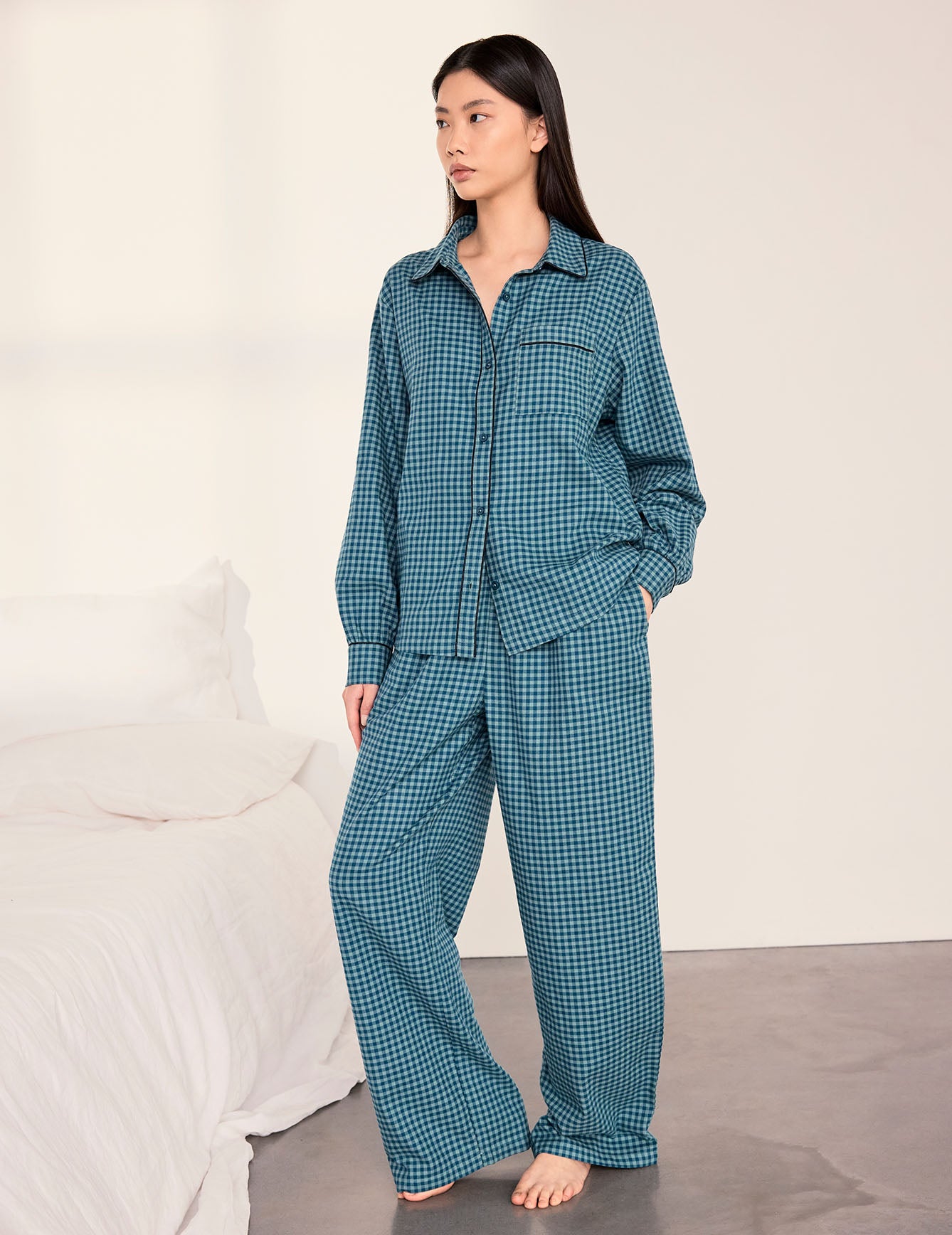 model note: Jiaya is 5'8" and is wearing a UK 10
