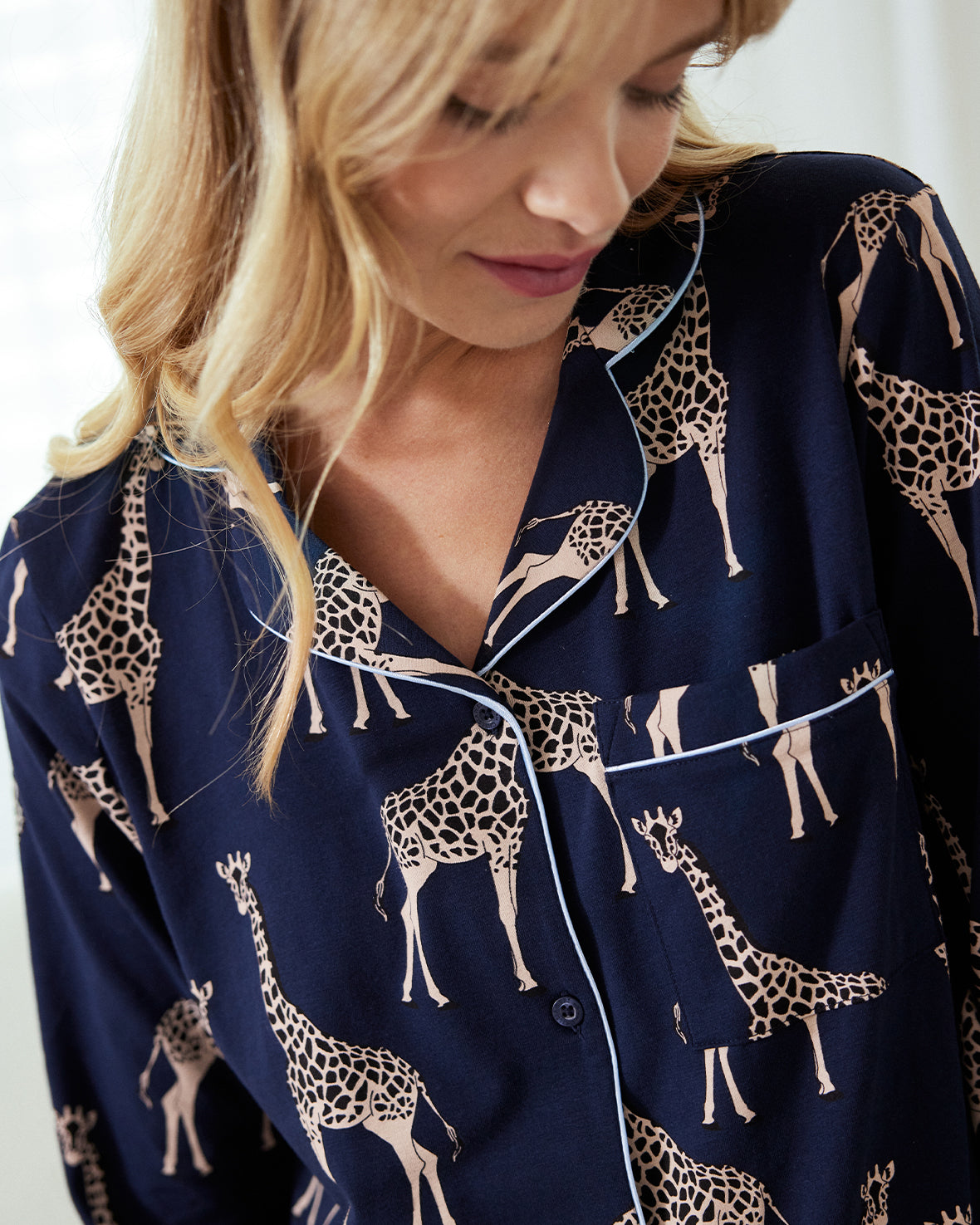 Organic Cotton Giraffe Print Long Pyjama Set - Navy – Chelsea Peers