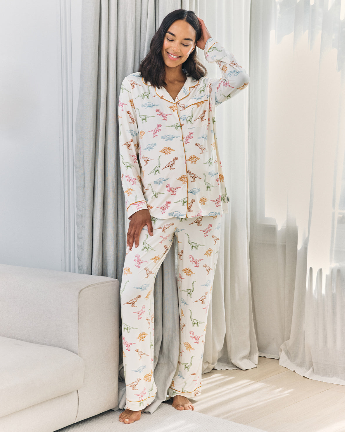 model note: Maria is 5ft 8" and is wearing a size 10